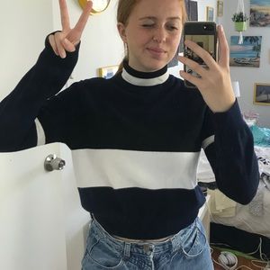 Cropped heavy nit sweater